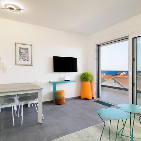 Luxury Apartment- Balcony- Private Rooftop And Jacuzzi- Common Pool โตรกีร์ ภายนอก รูปภาพ