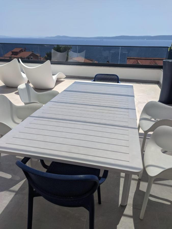Luxury Apartment- Balcony- Private Rooftop And Jacuzzi- Common Pool โตรกีร์ ภายนอก รูปภาพ