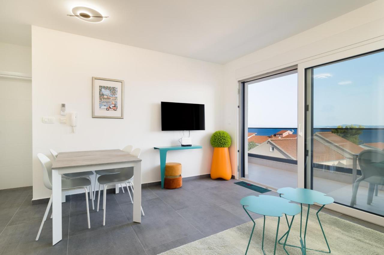 Luxury Apartment- Balcony- Private Rooftop And Jacuzzi- Common Pool โตรกีร์ ภายนอก รูปภาพ