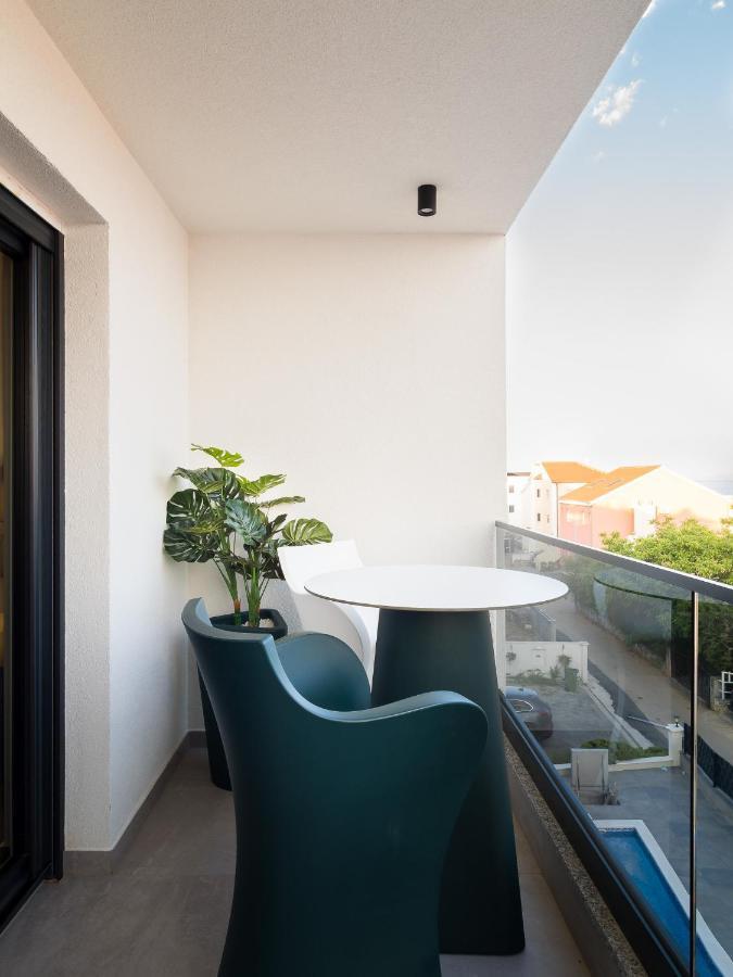 Luxury Apartment- Balcony- Private Rooftop And Jacuzzi- Common Pool โตรกีร์ ภายนอก รูปภาพ